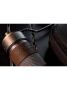 HiBREW G4B kézi kávédaráló állítható őrléssel.